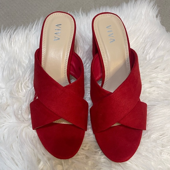 Red Casual Heels 👠 - Picture 3 of 6